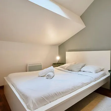 4 Bedroom With Parking ! * Lille