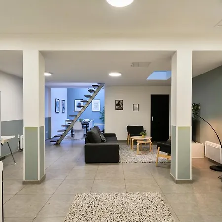 4 Bedroom With Parking ! Apartment Lille