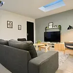 4 Bedroom With Parking ! Apartamento *