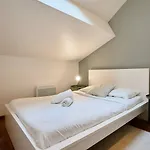 4 Bedroom With Parking ! * Lille