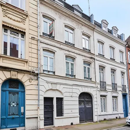 Appartement 4 Bedroom With Parking ! *