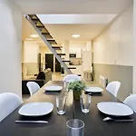 4 Bedroom With Parking ! Appartement